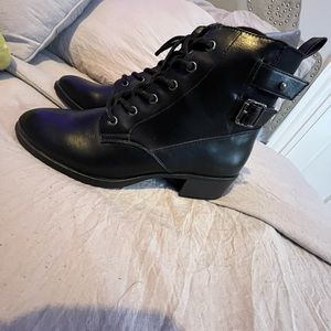 NWOT SOLE/SOCIETY- Black Boots